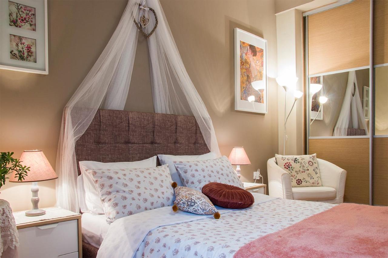 City Stay Close To The Metro A Charming Flat Athen Eksteriør billede