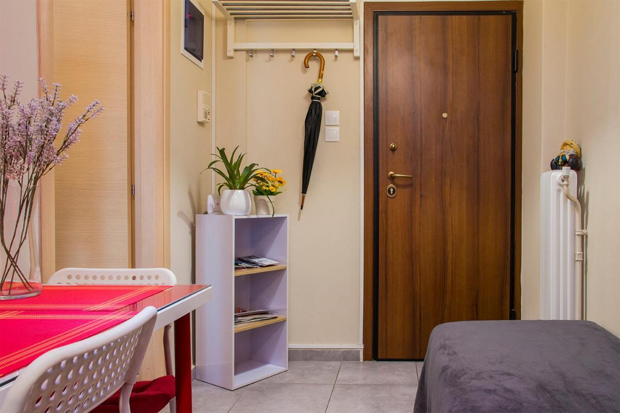 City Stay Close To The Metro A Charming Flat Athen Eksteriør billede